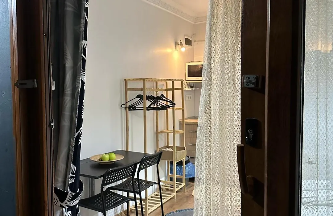 Nelly Guesthouse-1