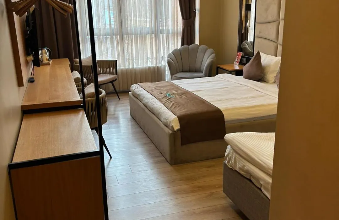 Berfinn Hotel Ortakoey-1