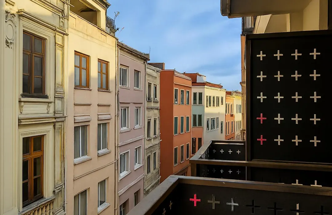 Aleksandr Pera Hotel-1