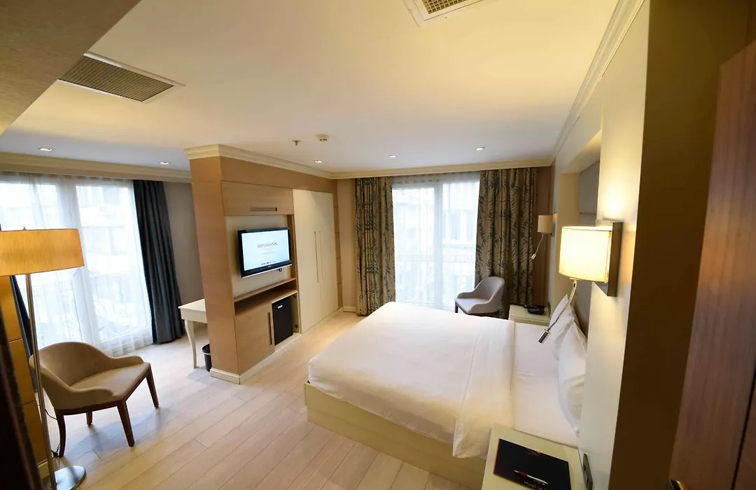 Le Mirage Hotel-1