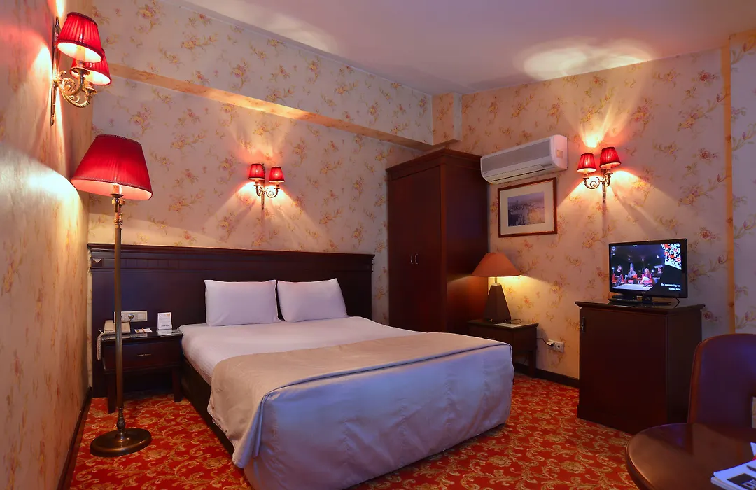 Hotel Au Pera-1