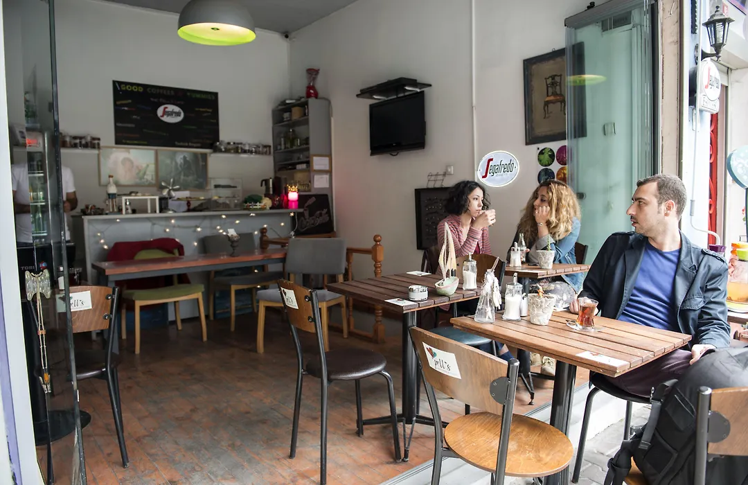Cheers Midtown Hostel-1