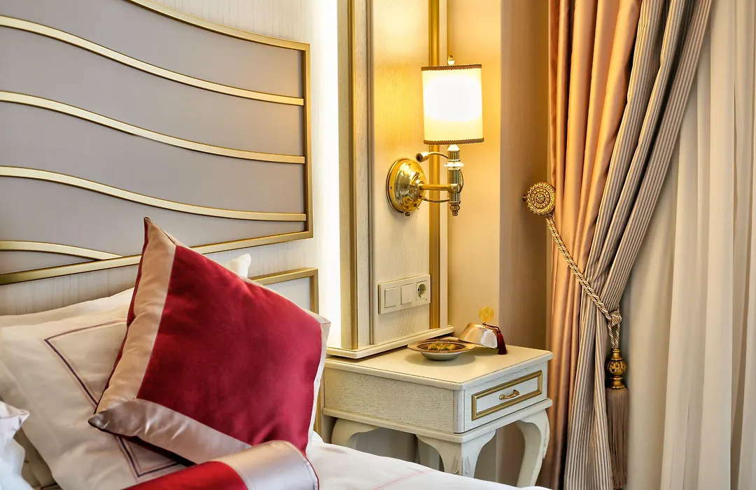 Halifaks Hotel-1