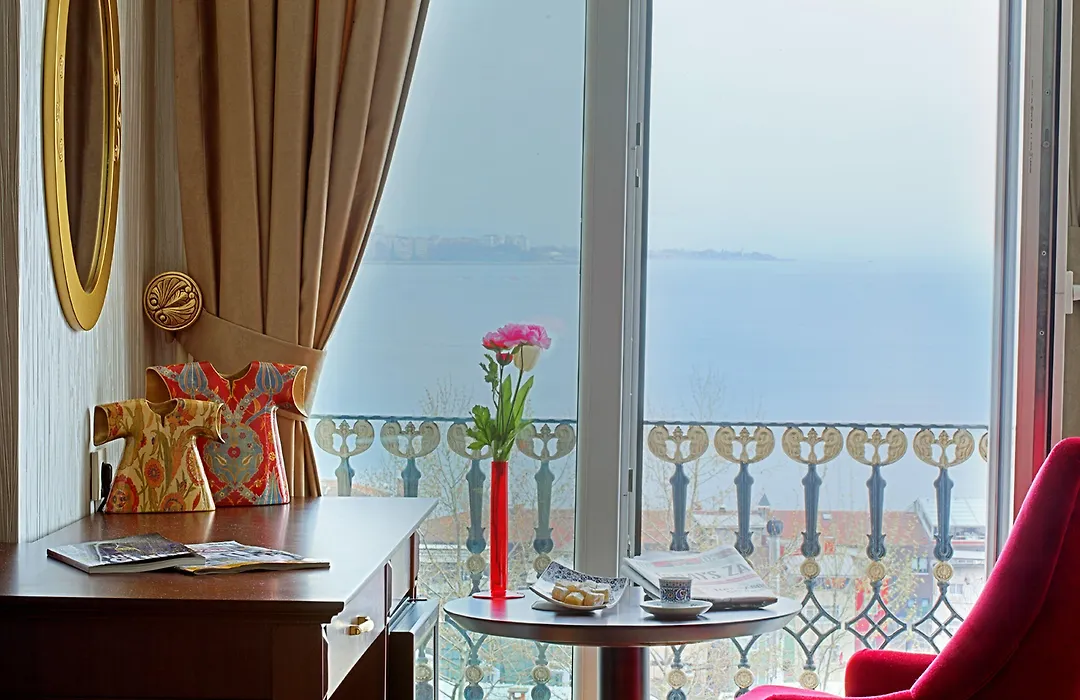 The Magnaura Palace Hotel-1