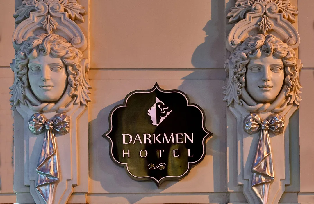 Darkmen Hotel 2-1