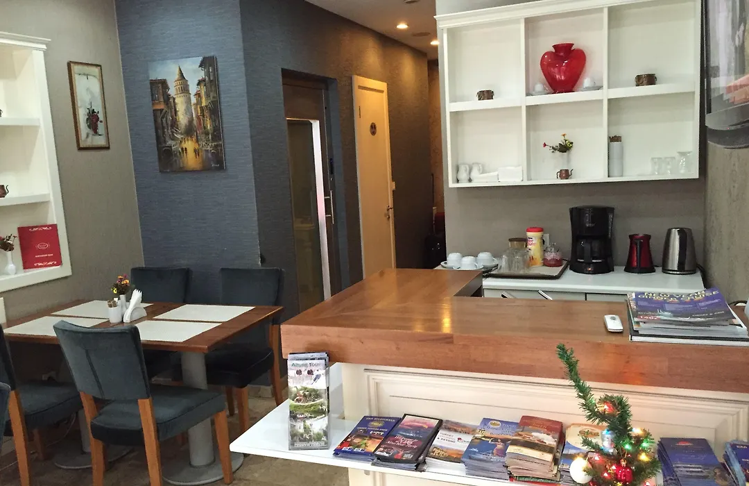 Montena Suite (Adults Only)-1