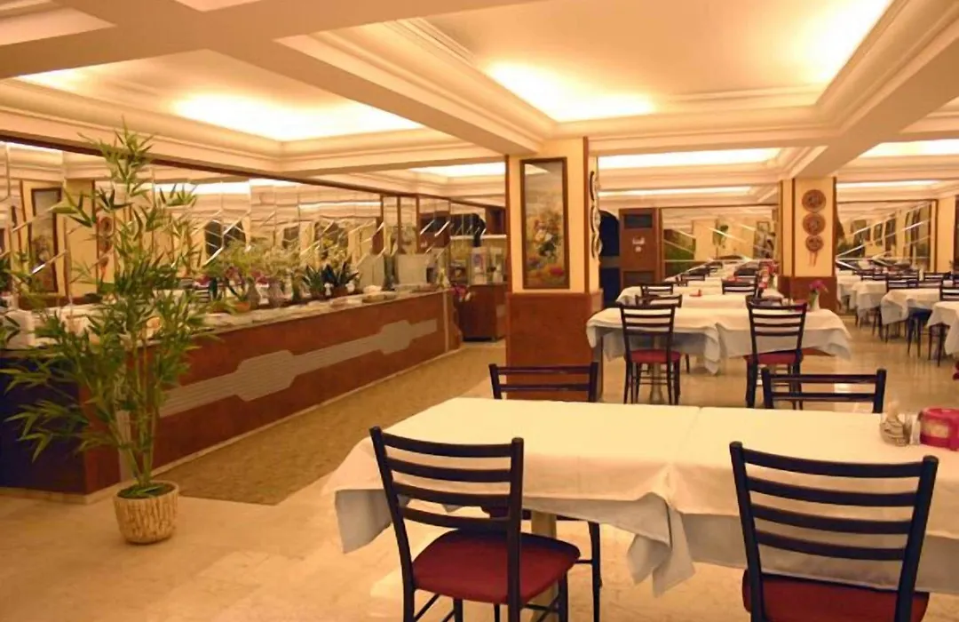 Hotel Monopol-1