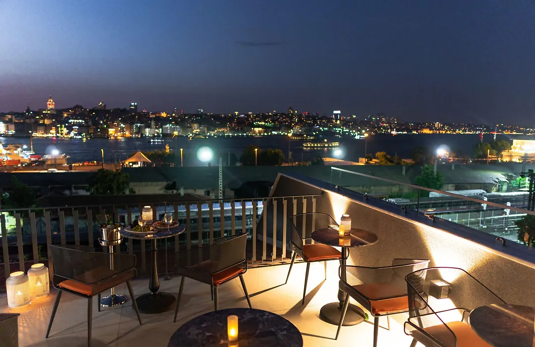 Meg Hotel-1