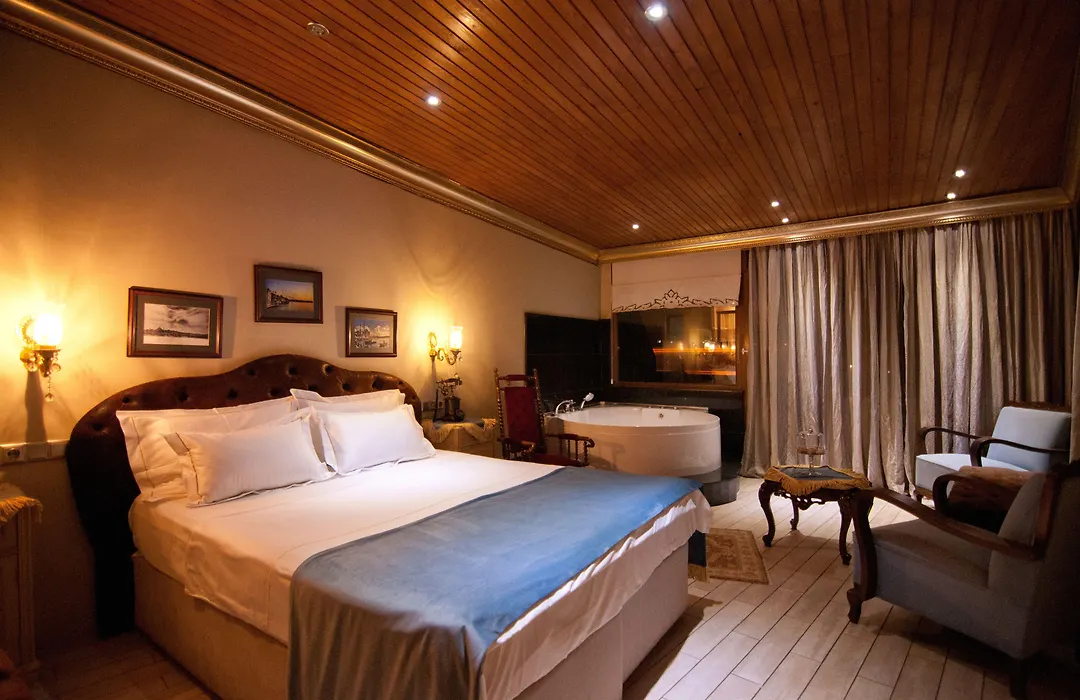 Blue Tuana Suite-1