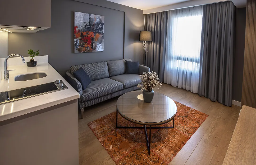 Valente Suites&Hotel-1