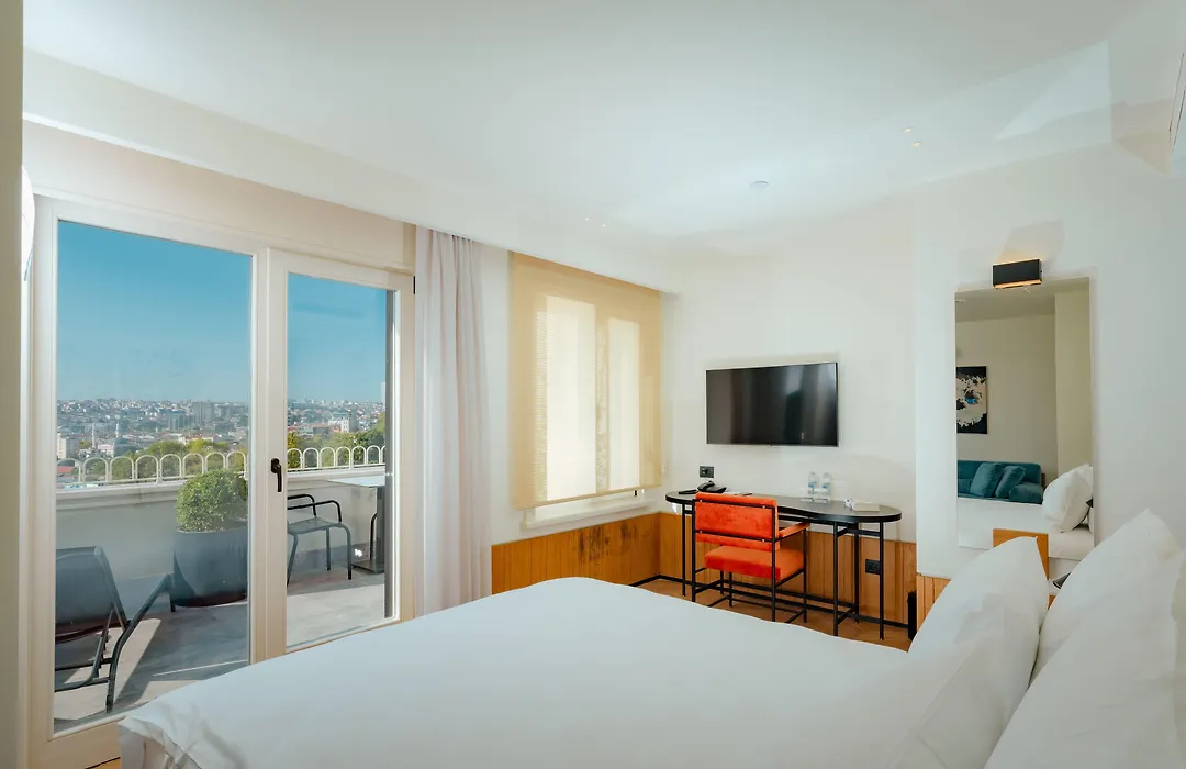The Gift Hotel-1