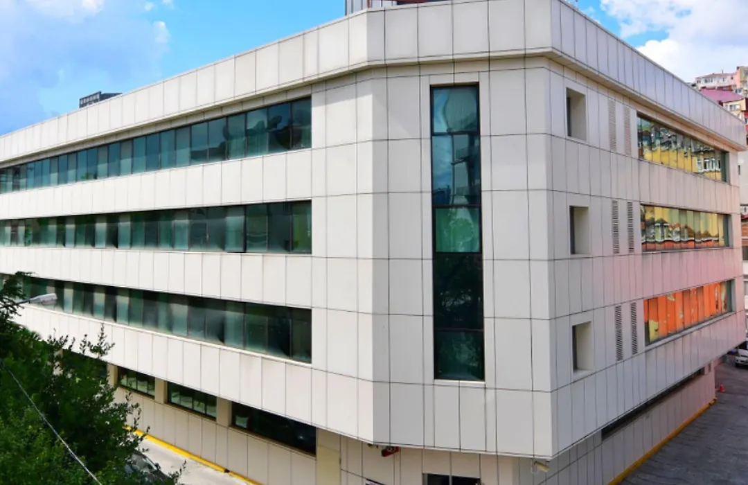 Aderans Hotel-1