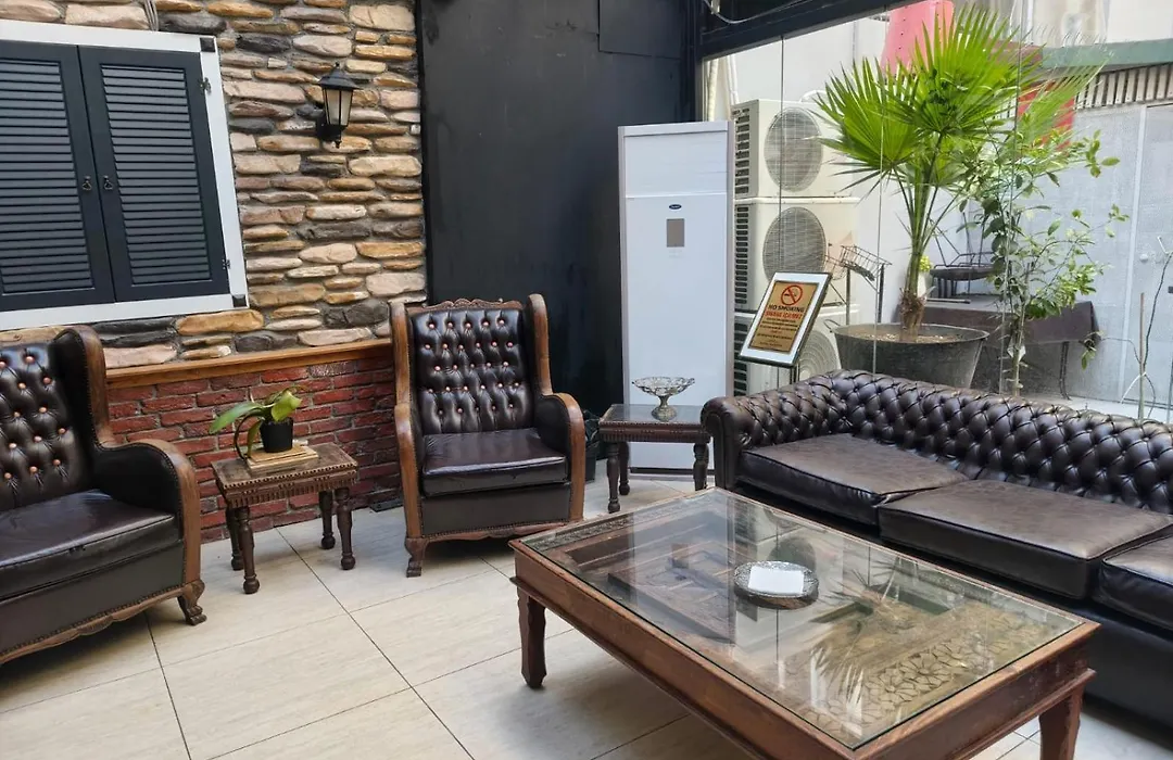 Royal Garden Suite And Hotel-1