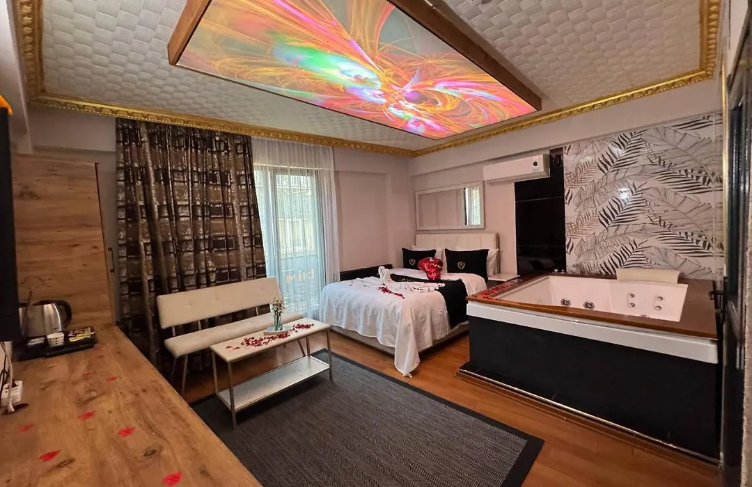 Royal Hotel Kumkapi-1