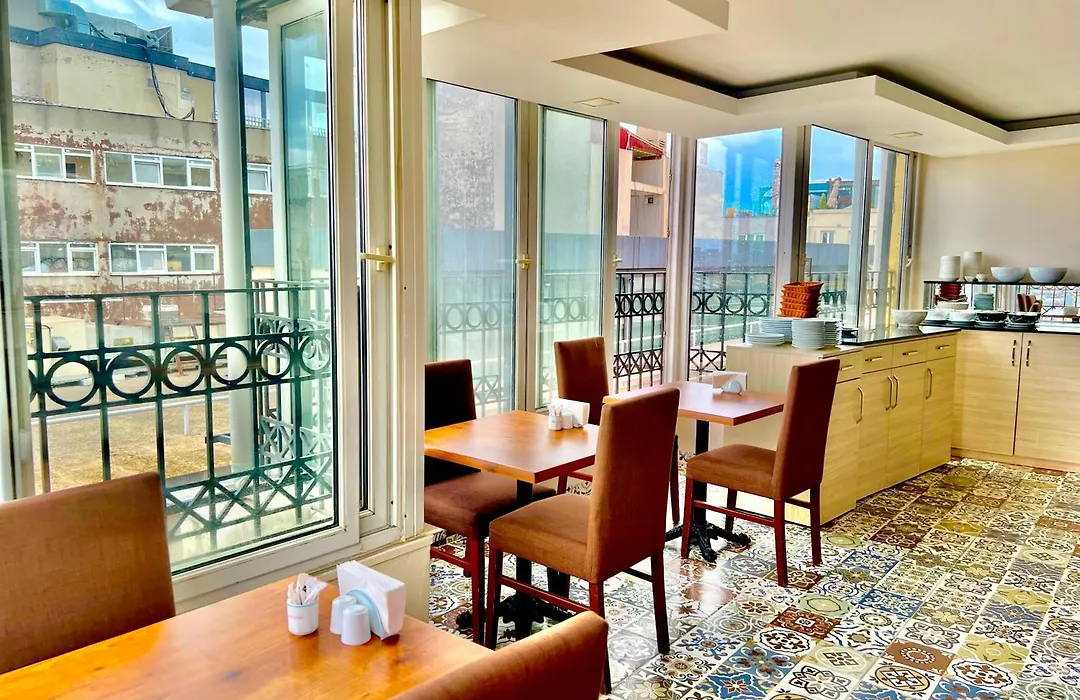 Pera Arya Hotel-1