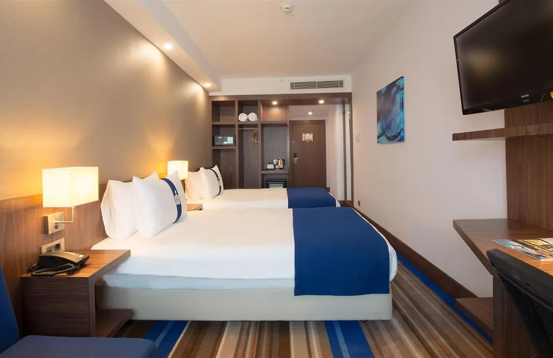 Liv City Hotels-1