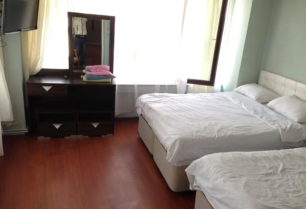 Taksimparis Apartments-1