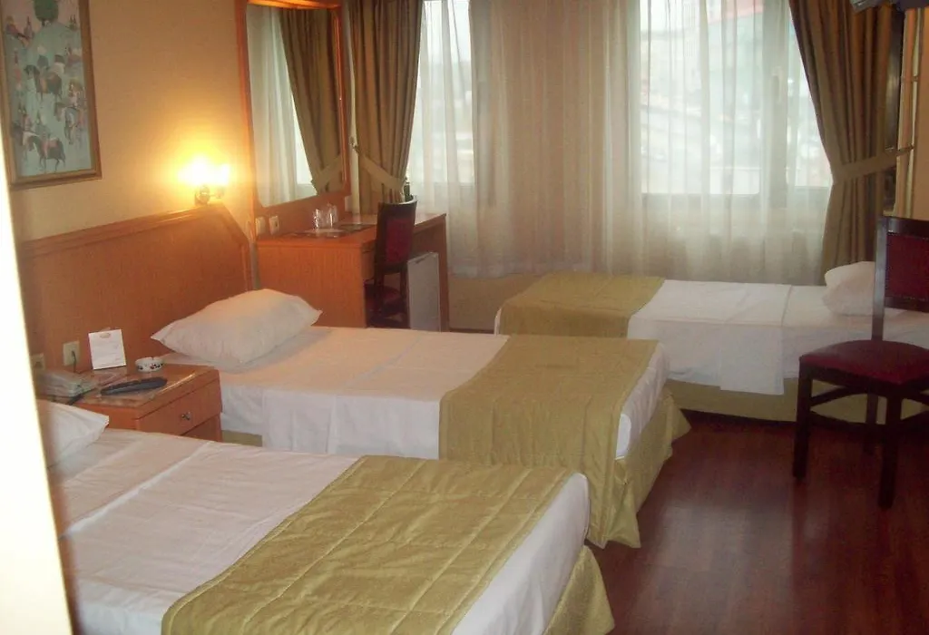 Hotel Santa Pera-1