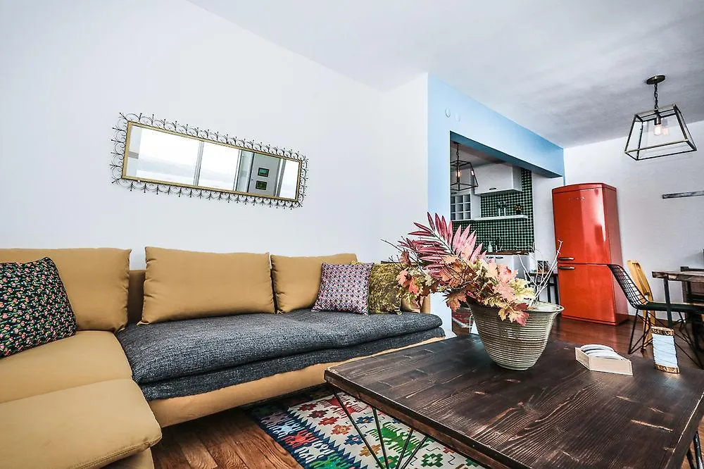 Tarus Bosphorus Apartments Cihangir-1