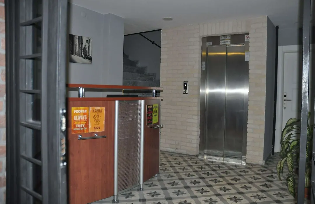 Crux Suite-1