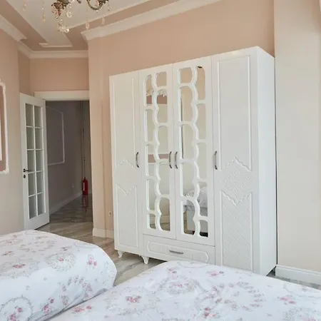 Taksim Square Apartment, Great View, Luxury-2