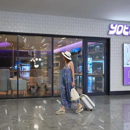 Yotelair Istanbul Airport, Duty Free - International Transit Area-3