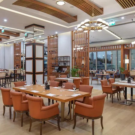 Doubletree By Hilton Istanbul Atasehir Hotel & Conference Centre-3