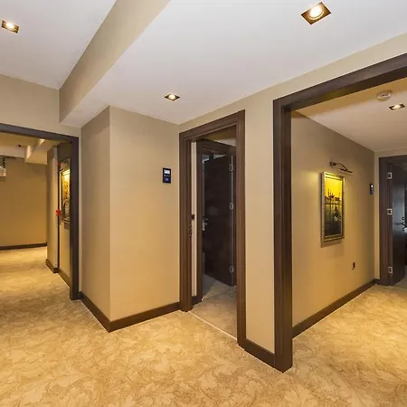 Hotel Romeo-2