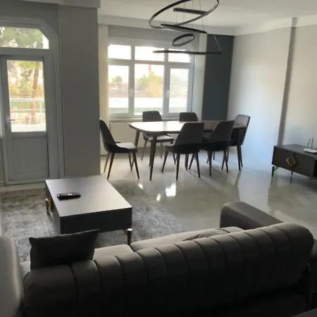 Luxury Z-Apart Family Homes 2 Bedrooms Wifi Near Metro Zeytinburnu Istanbul-2