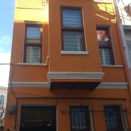 Orange Triplex House Balat-2