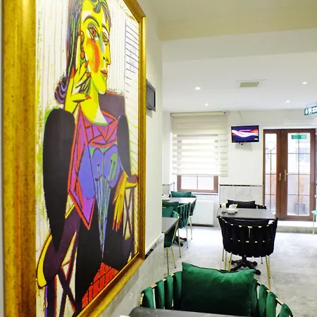 Hub Inn Pera-2