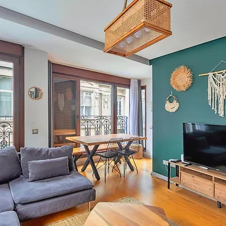 Charming Flat With Central Location In Nisantasi-3