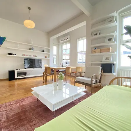 Distinguished Flat Near Istiklal-3
