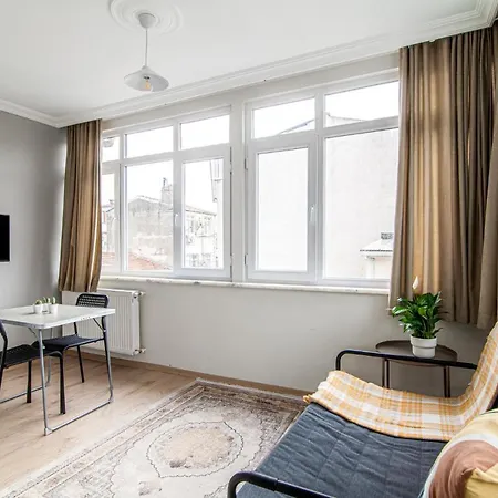 Chic Apartment In Balat Fatih With Balcony-2