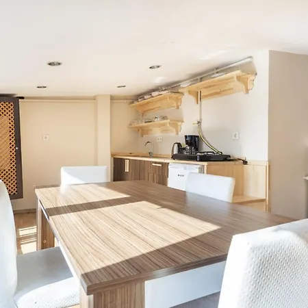 Central Flat Close To Taksim Square In Beyoglu-2