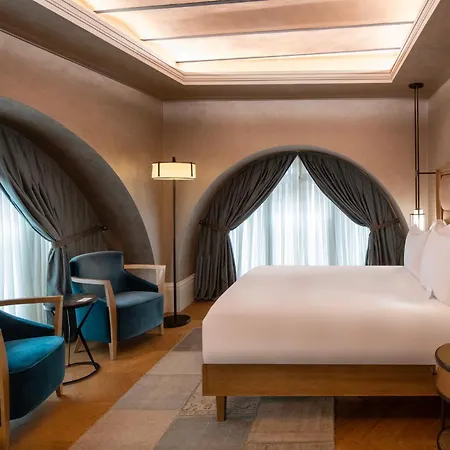 10 Karakoy-2