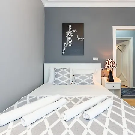 Spacious Apartment On Bagdat Street Kadikoy-3