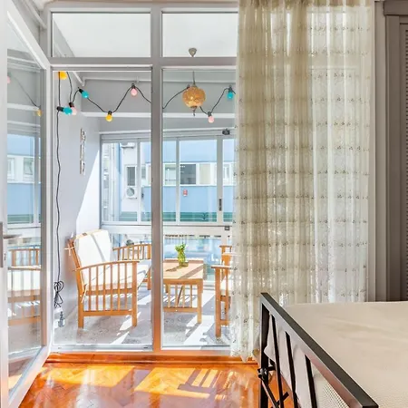 Stylish Apartment In Moda Near Popular Attractions With Balcony-2