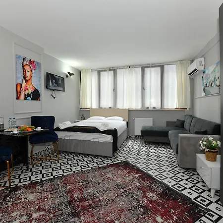 Central Luxury Apartment 47-2
