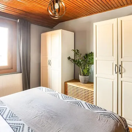 Cosy Roof Flat On 5Th Floor With Bosphorus View-3