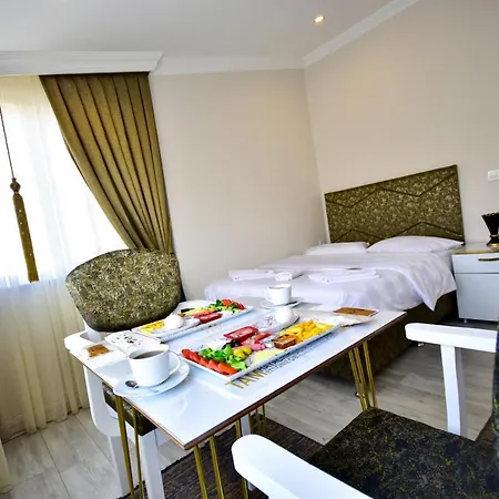 Loca Suit Life Airport Hotel-3