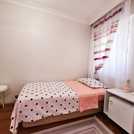 Clover Flower House Only For Females Zeytinburnu-2
