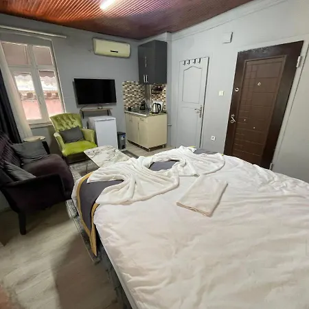 Taksim Red Suite-2