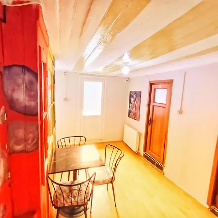 Taksim History Wooden Hostel-2