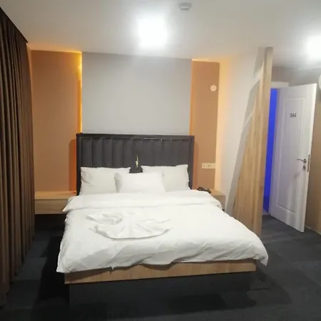 Marit Blue Otel-2