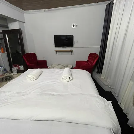 Taksim Red Suite-3