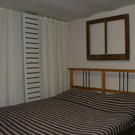 Kaboom Showroom & Guesthouse-2