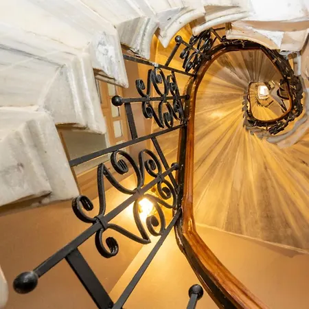 Moonlight Elegance Boutique Hotels-2