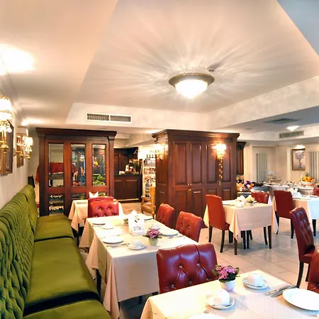 Hotel Daphne-2