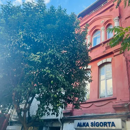 Red House Fatih-3